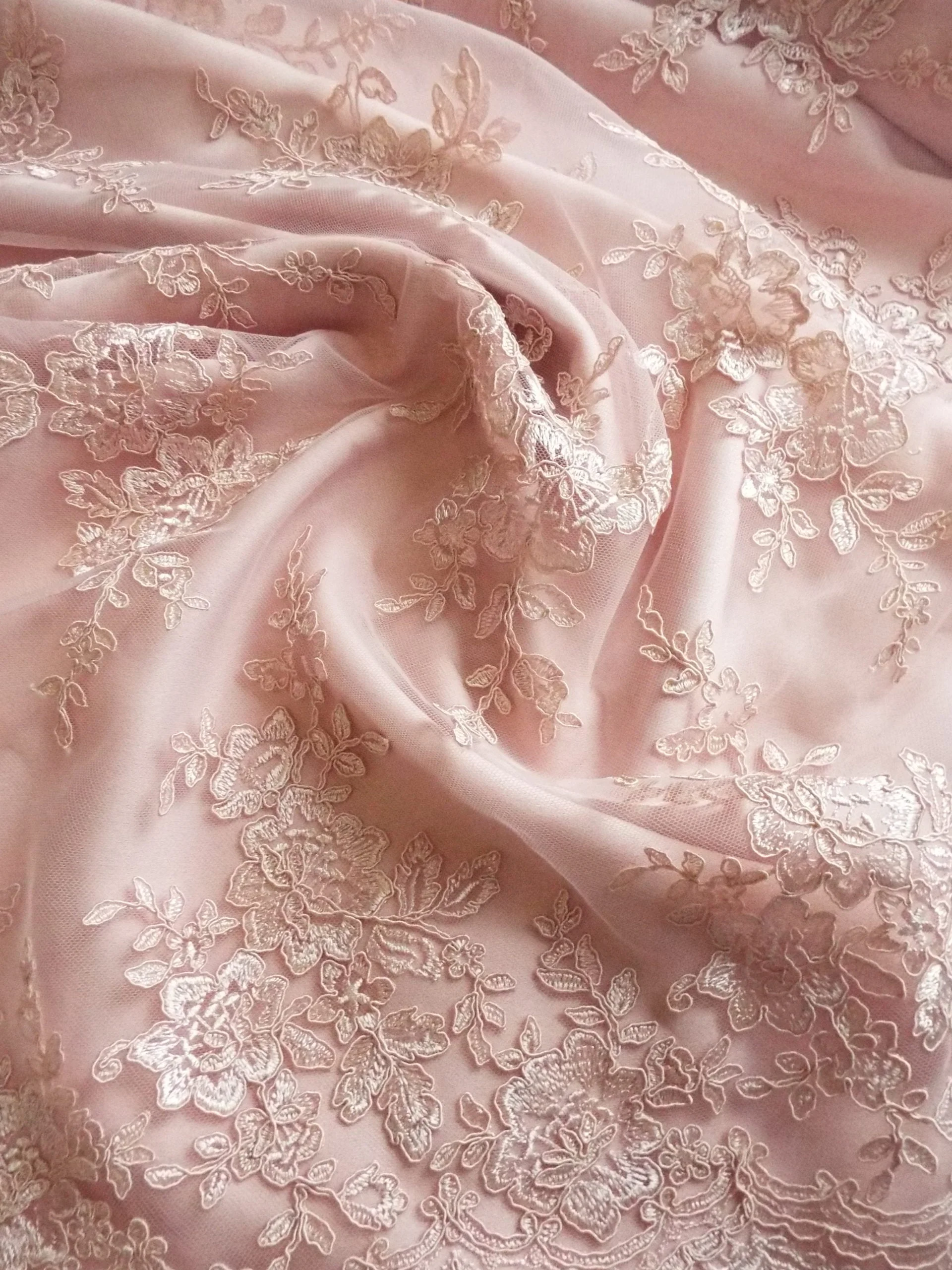 Embroidered Runner Double scalloped lace in Blush Rose Pink