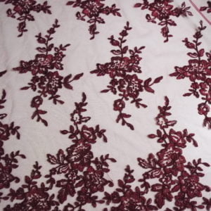 Embroidered Runner Double scalloped lace in Garnet
