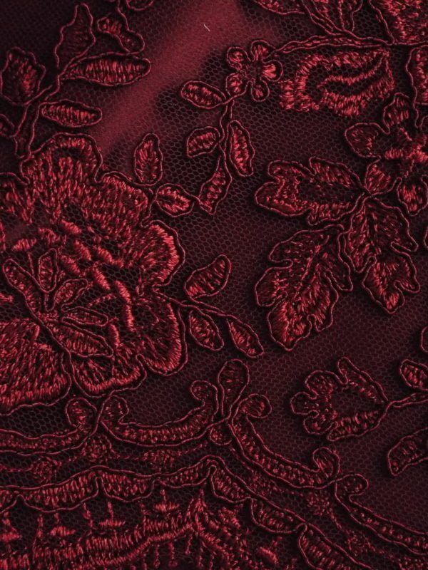Embroidered Runner Double scalloped lace in Garnet - Image 3