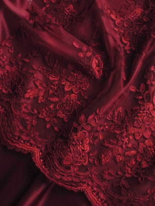 Embroidered Runner Double scalloped lace in Garnet - Image 2