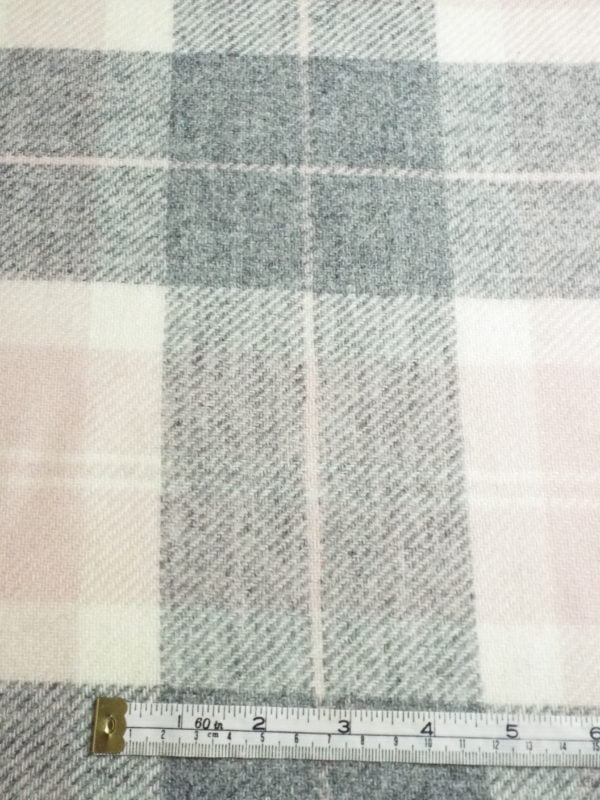 'Cameo' Large checked wool Worsted in Pinks and Greys - Image 3
