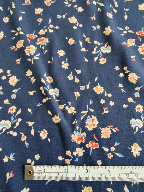 Indigo Floral silky crepe viscose - Image 3