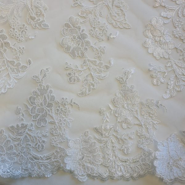 Large floral embroidered and corded lace - Image 7