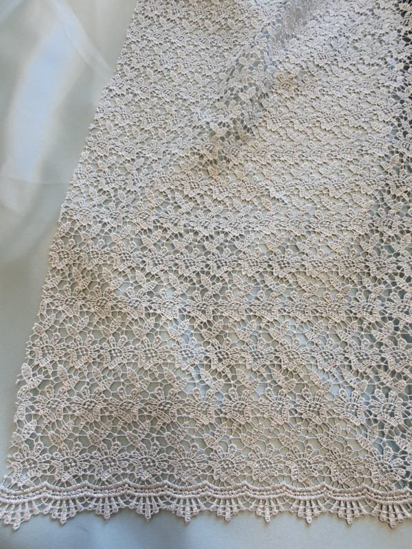 Polyester small 'Mini Bud effect' guipure lace - Image 3
