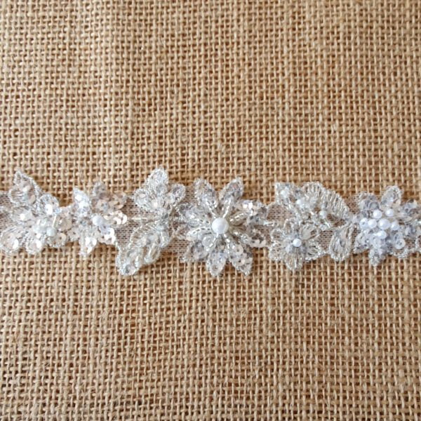 1"/25mm Narrow Flower Sequin and Beaded Trim with scattered pearls