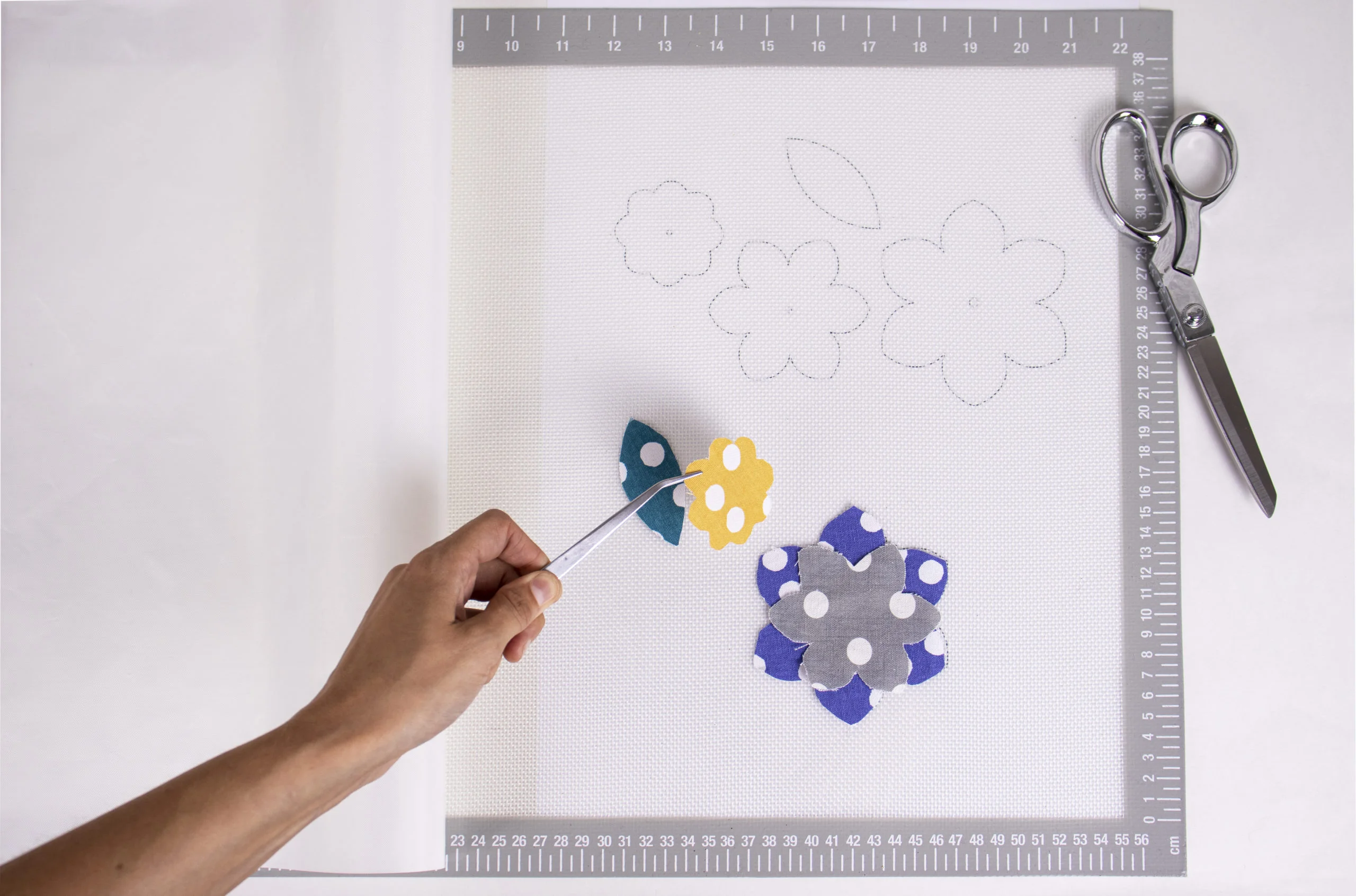 Fusing Mat by Milward 266 9014: Silicone Coated Fibreglass, size: 43.2 x 61cm - Image 5