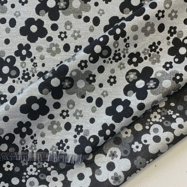Jacquard Woven Daisy With Lurex - Image 8