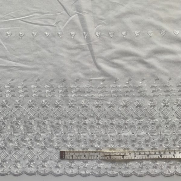 Embroidery Anglaise | Double scalloped - Image 5