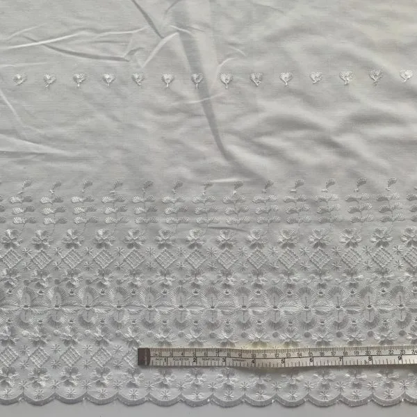 Embroidery Anglaise | Double scalloped - Image 5