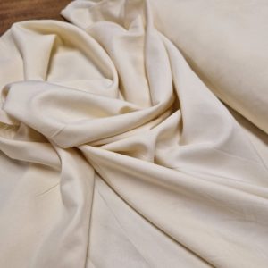 Soft Pongee Silk Like Dress Lining fabric