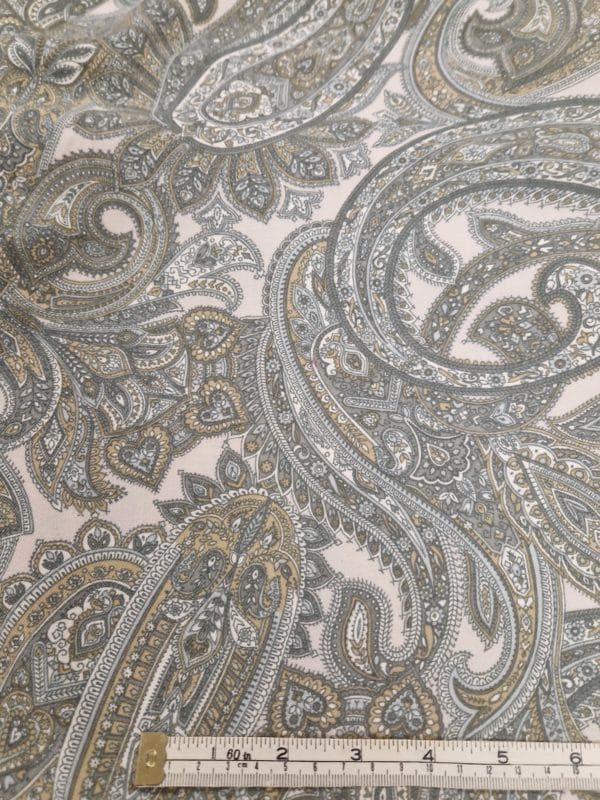 Viscose Twill 'Wool Touch' | Platinum Paisley - Image 5