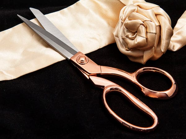Rose Gold Dressmaking Scissors by Hemline B5437 - Image 3